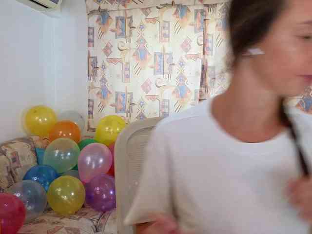 Miss_Milka webcam