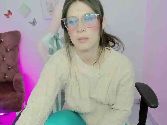 ZooeyBelair webcam