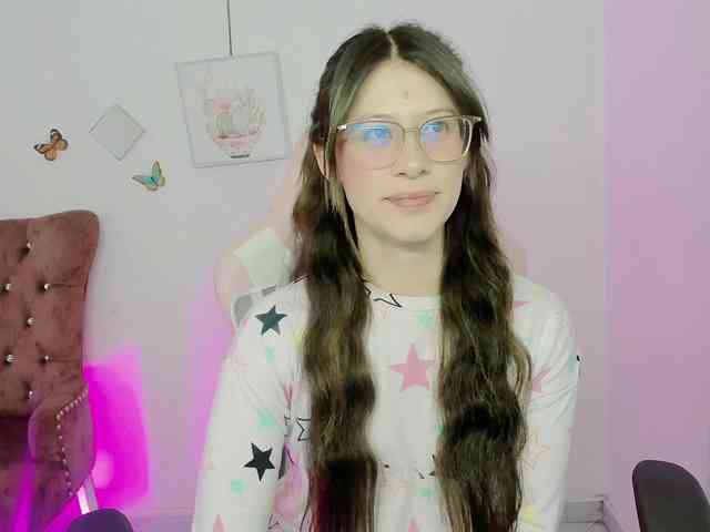 ZooeyBelair webcam