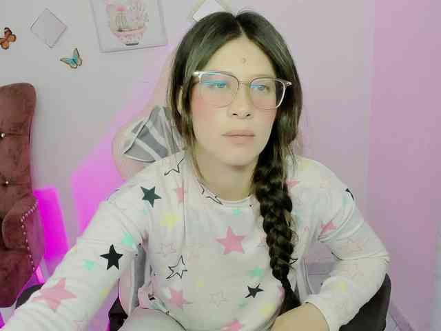 ZooeyBelair webcam