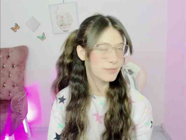 ZooeyBelair webcam