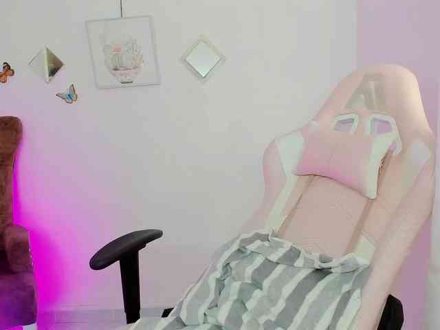 ZooeyBelair webcam
