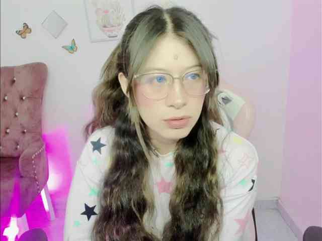 ZooeyBelair webcam