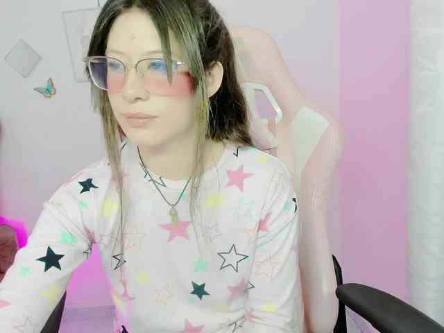 ZooeyBelair webcam