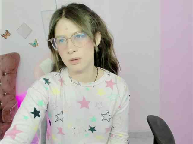 ZooeyBelair webcam