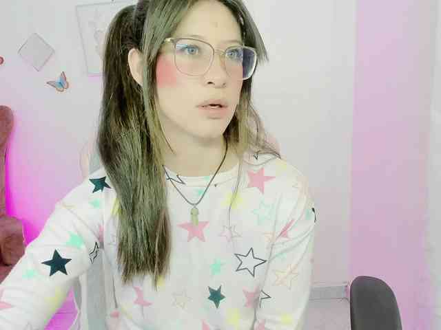 ZooeyBelair webcam