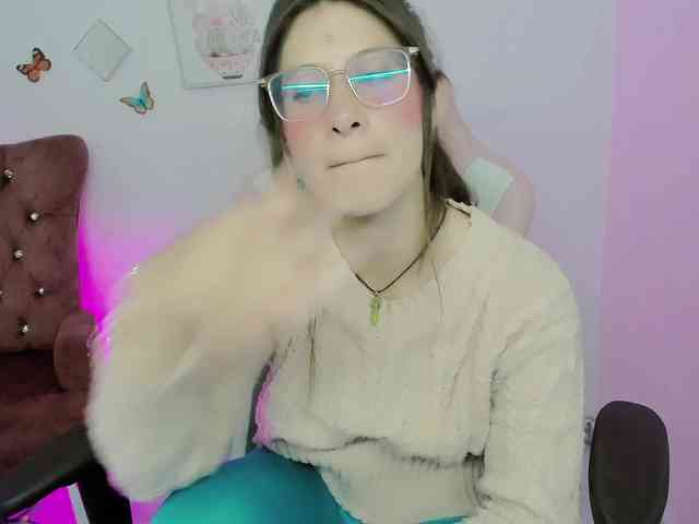 ZooeyBelair webcam