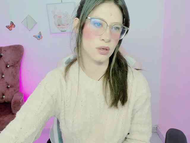 ZooeyBelair webcam