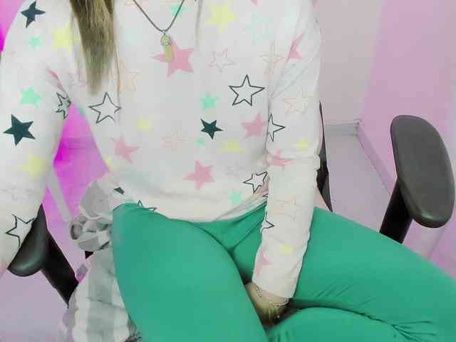 ZooeyBelair webcam