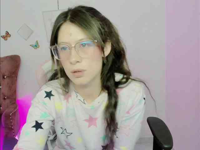 ZooeyBelair webcam