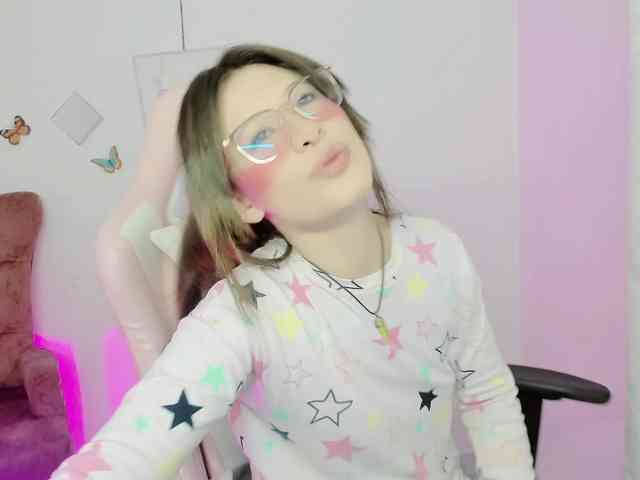 ZooeyBelair webcam