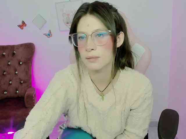 ZooeyBelair webcam