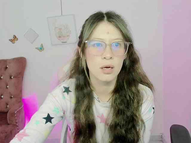ZooeyBelair webcam