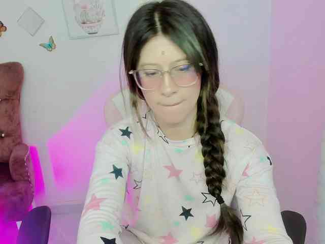 ZooeyBelair webcam