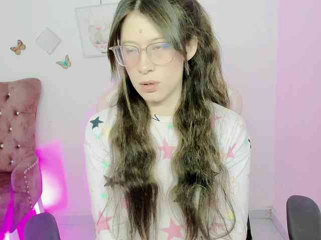 ZooeyBelair webcam
