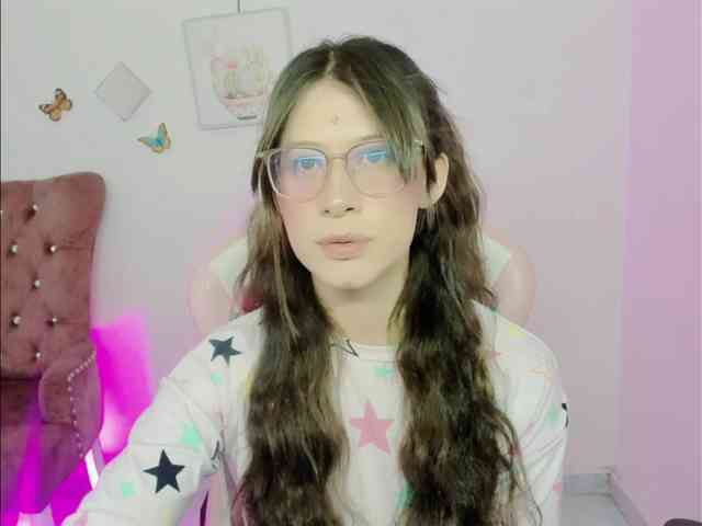 ZooeyBelair webcam