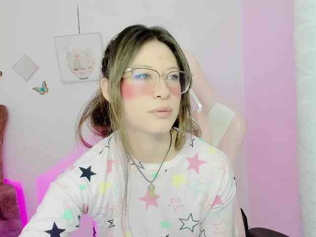 ZooeyBelair webcam
