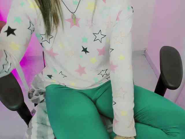ZooeyBelair webcam