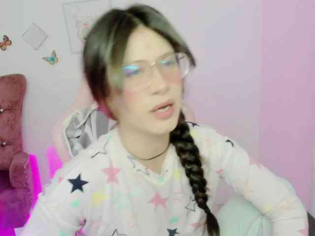 ZooeyBelair webcam