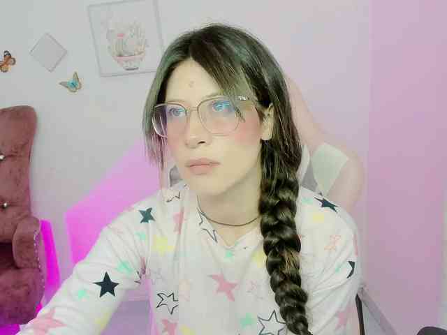 ZooeyBelair webcam