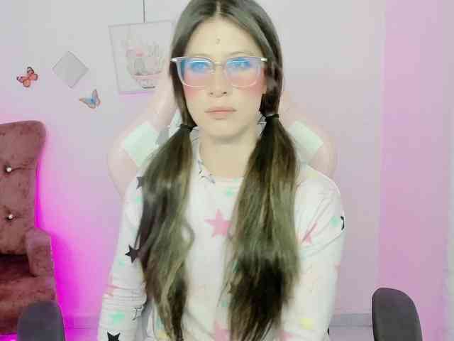 ZooeyBelair webcam