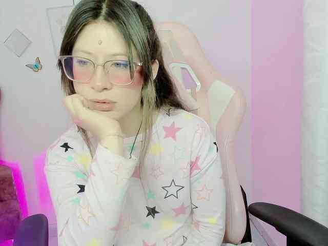 ZooeyBelair webcam