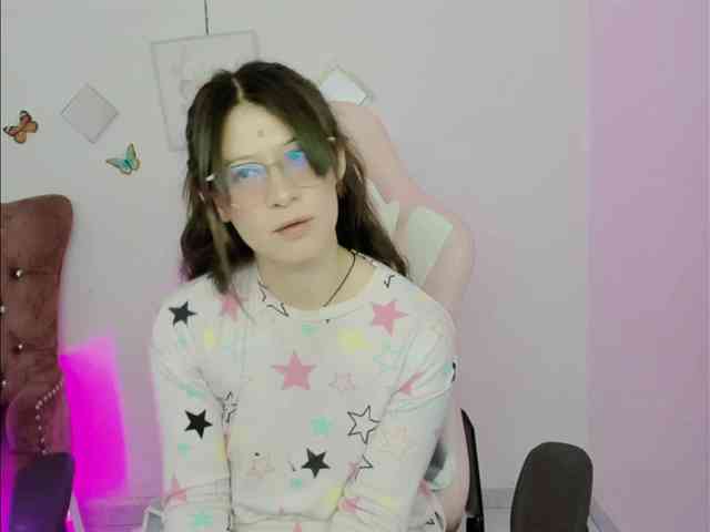 ZooeyBelair webcam
