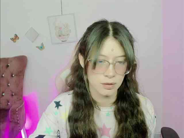 ZooeyBelair webcam
