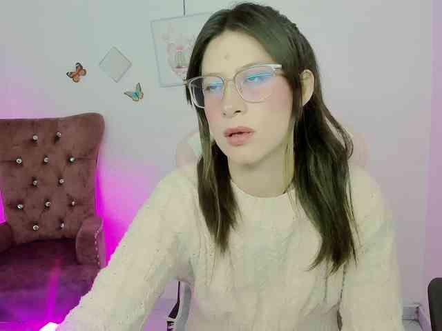 ZooeyBelair webcam