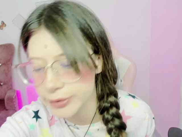 ZooeyBelair webcam