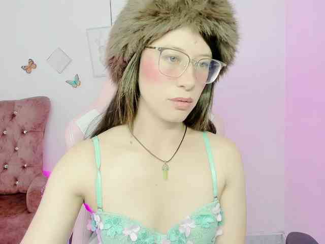 ZooeyBelair webcam
