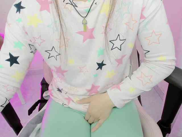 ZooeyBelair webcam