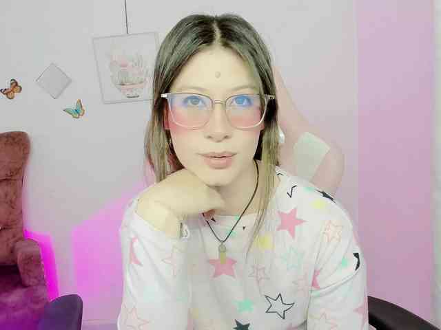 ZooeyBelair webcam