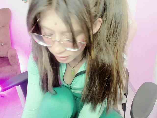 ZooeyBelair webcam