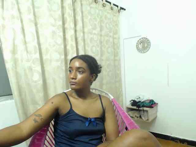 CattleyaHotGirl webcam