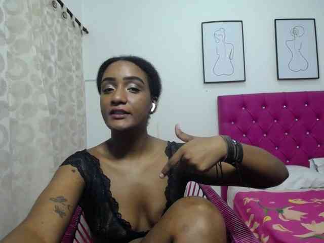 CattleyaHotGirl webcam