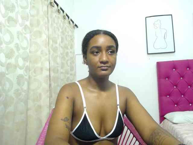 CattleyaHotGirl webcam