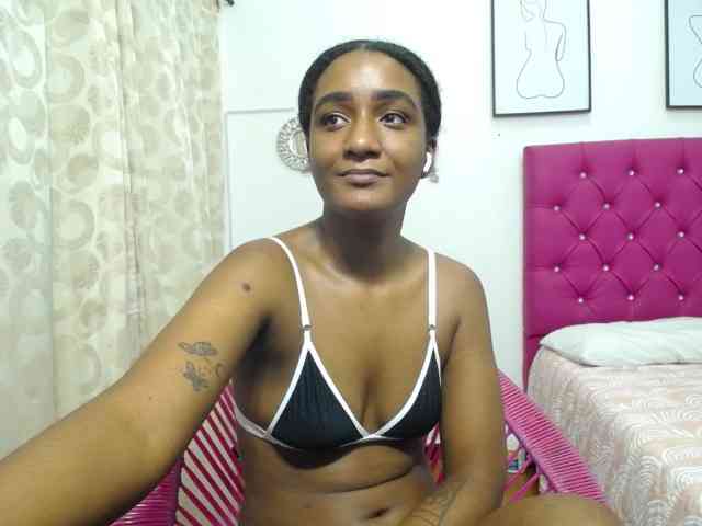 CattleyaHotGirl webcam