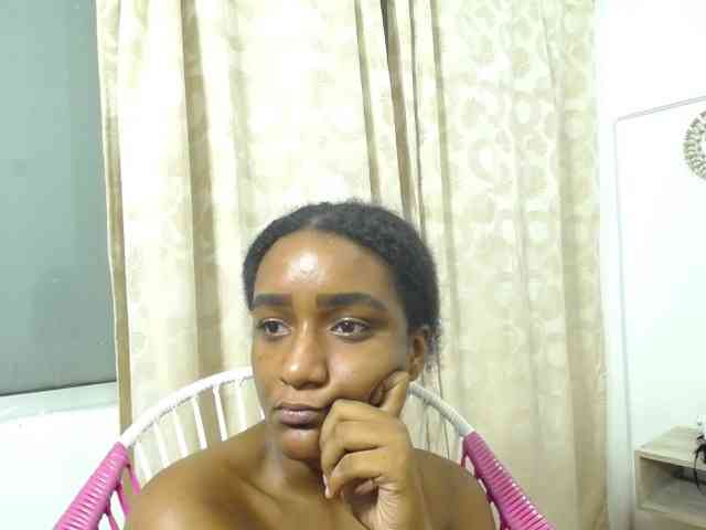CattleyaHotGirl webcam