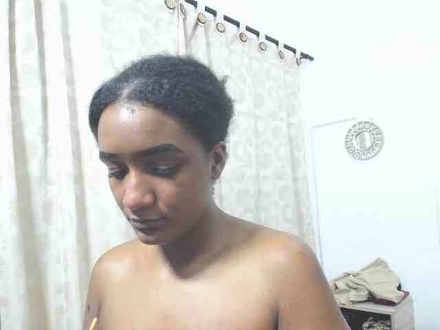 CattleyaHotGirl webcam