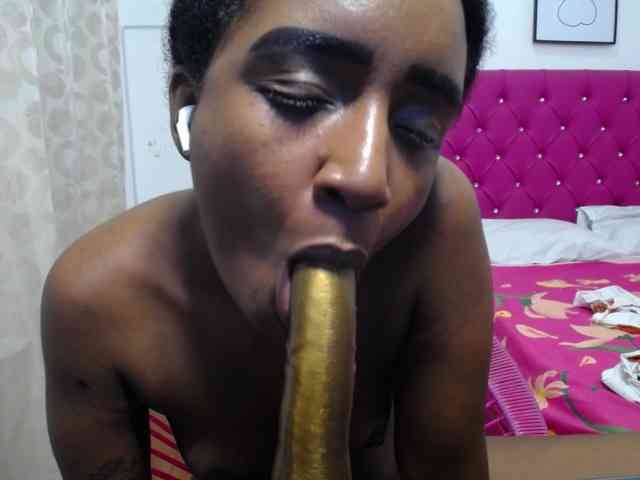 CattleyaHotGirl webcam