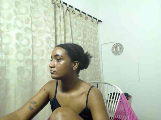 CattleyaHotGirl webcam