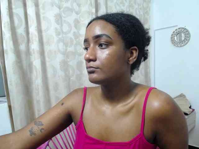 CattleyaHotGirl webcam