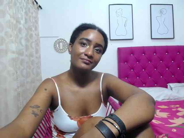 CattleyaHotGirl webcam