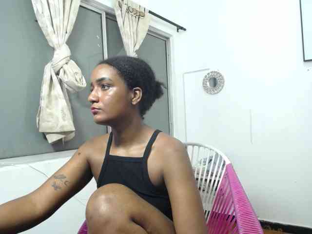 CattleyaHotGirl webcam