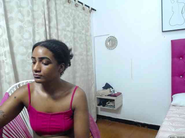 CattleyaHotGirl webcam