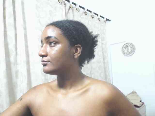 CattleyaHotGirl webcam