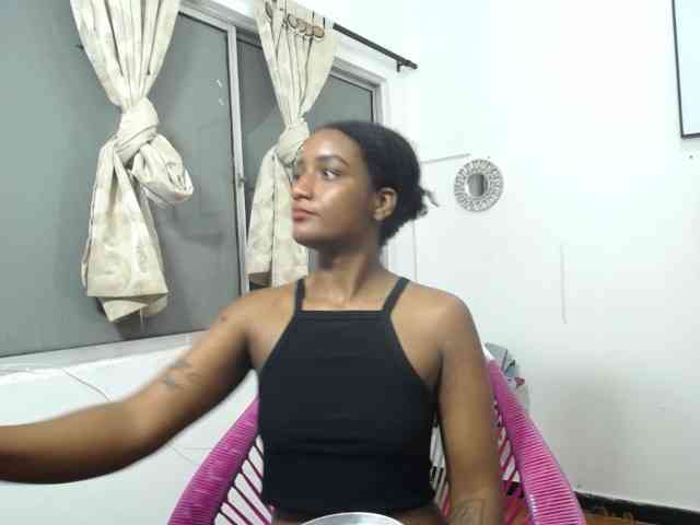 CattleyaHotGirl webcam