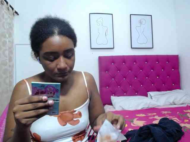 CattleyaHotGirl webcam