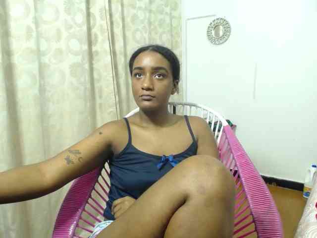 CattleyaHotGirl webcam